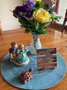 Pretty and fun table decor